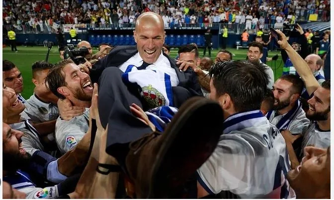 huyen-thoai-zidane-vo-dich-la-liga-may-lan-a5