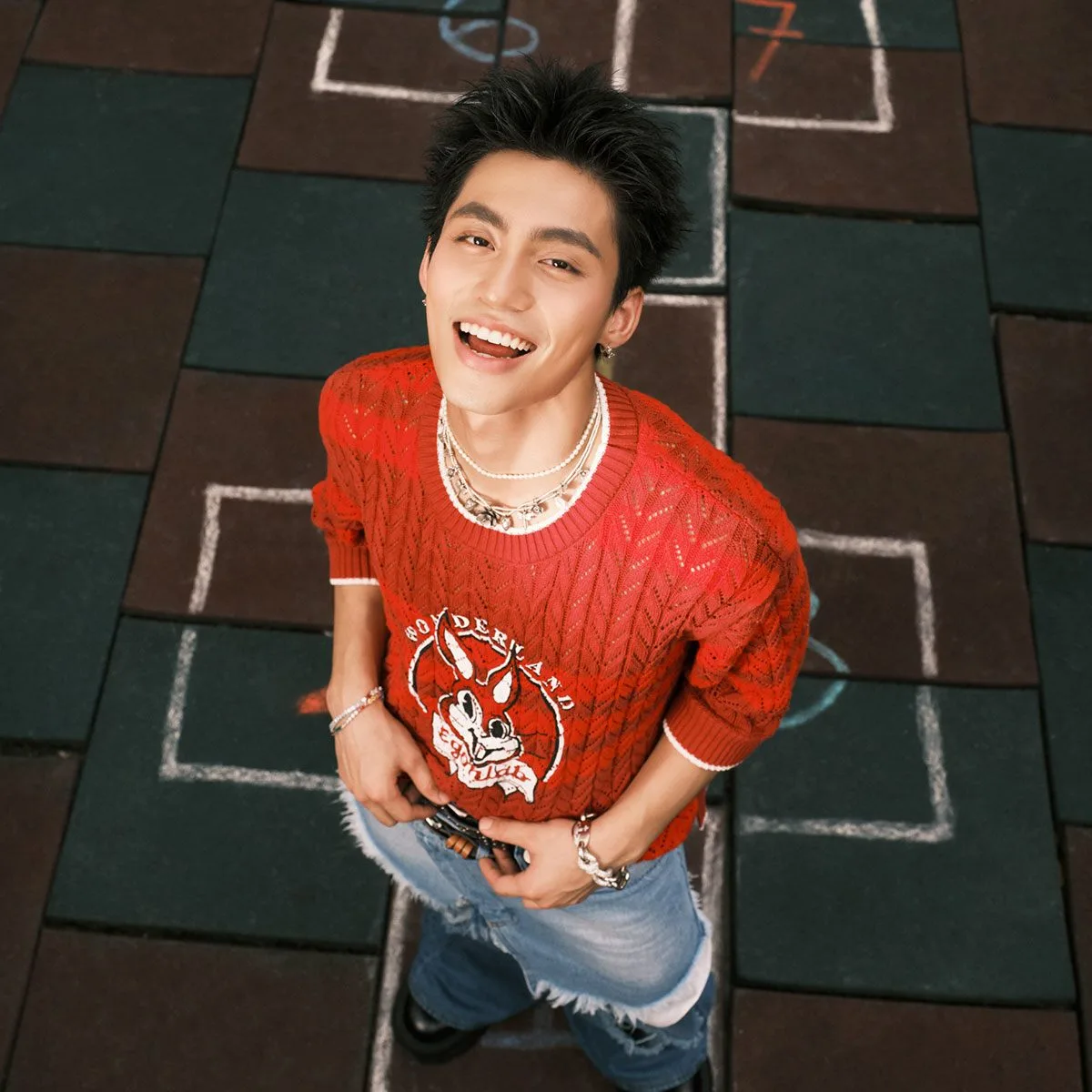 tieu-su-mono-em-trai-son-tung-mtp-la-ai-aaax-a