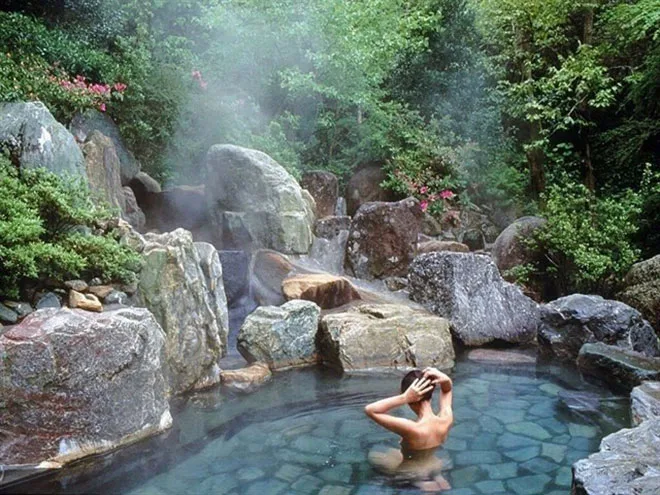 top-dia-diem-du-lich-chua-lanh-gan-ha-noi-giup-ban-chua-stress-aax